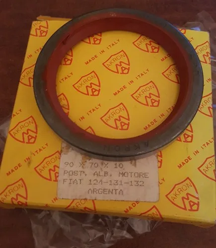 Fiat DOHC rear cranks shaft seal 1600 / 1800 (90 x 70 x 10) SILICONE