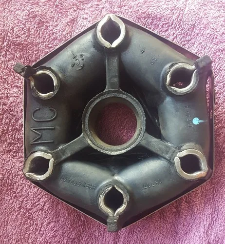 Alfa Romeo 90 front tailshaft coupling  (Pirelli 2358) 11668.15301.01