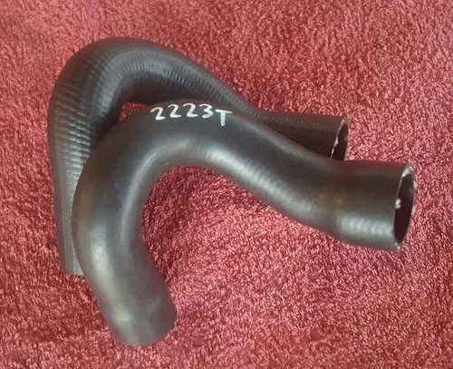 Alfa Romeo Giulia 1300, 1600Ti lower radiator hose 105.00.318.00 (Pirelli 2223T)