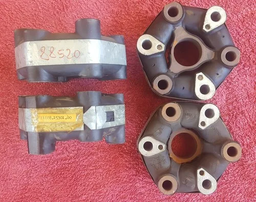 Alfa Romeo Alfetta FRONT tailshaft coupling  (Pirelli 88520) 11608.15301.00