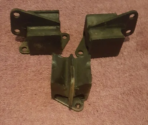 Alfa Romeo Alfetta Left transmission mount (Original Pirelli) 116.00.130.81.01