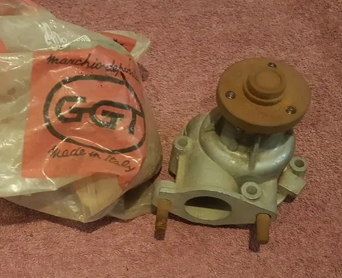 Lancia Beta Berlina / Coupe / HPE 1300 / 1400 Water pump (GGT) 82287515
