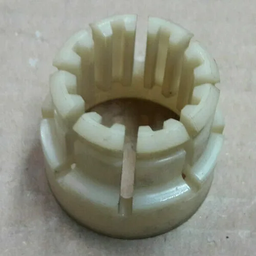 Fiat 124 DS / spider europa 131 Argenta tail shaft bushing (nylon) 4640021