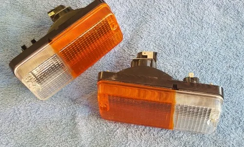 Fiat 128 coupe front indicator / park light assemblies (Original Altissimo) PAIR