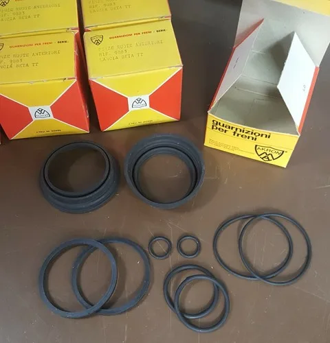 Lancia Beta, FRONT brake caliper seal kits  PAIR (Duplex caliper)