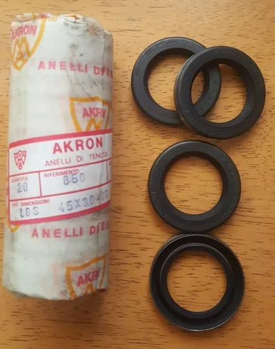 Fiat 124 All, 125 , 131 , 132 rear axle seal 40000810