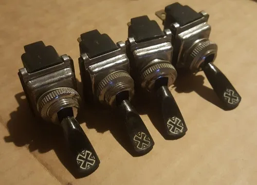 Alfa Lancia Ferrari Maserati Vintage Beavertail toggle switch 2 pos 2 pin FAN