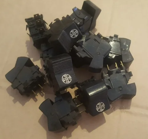 Fiat interior fan switch many models 124 , 125 3 pos 3 pin 4162157