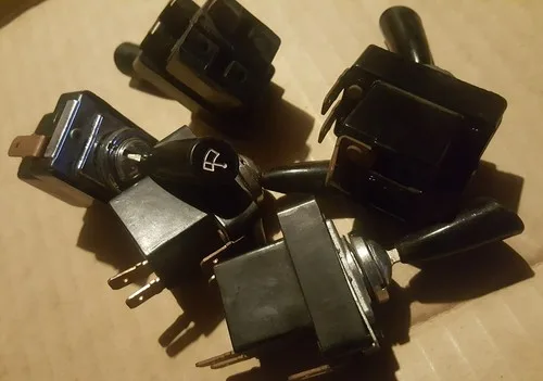 Alfa Lancia Ferrari Maserati Vintage Round Beavertail switch 2 pos 4 pin Wipers