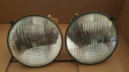 Alfa Romeo Alfetta GTV outer headlight beams (original Carello) Right Hand Drive