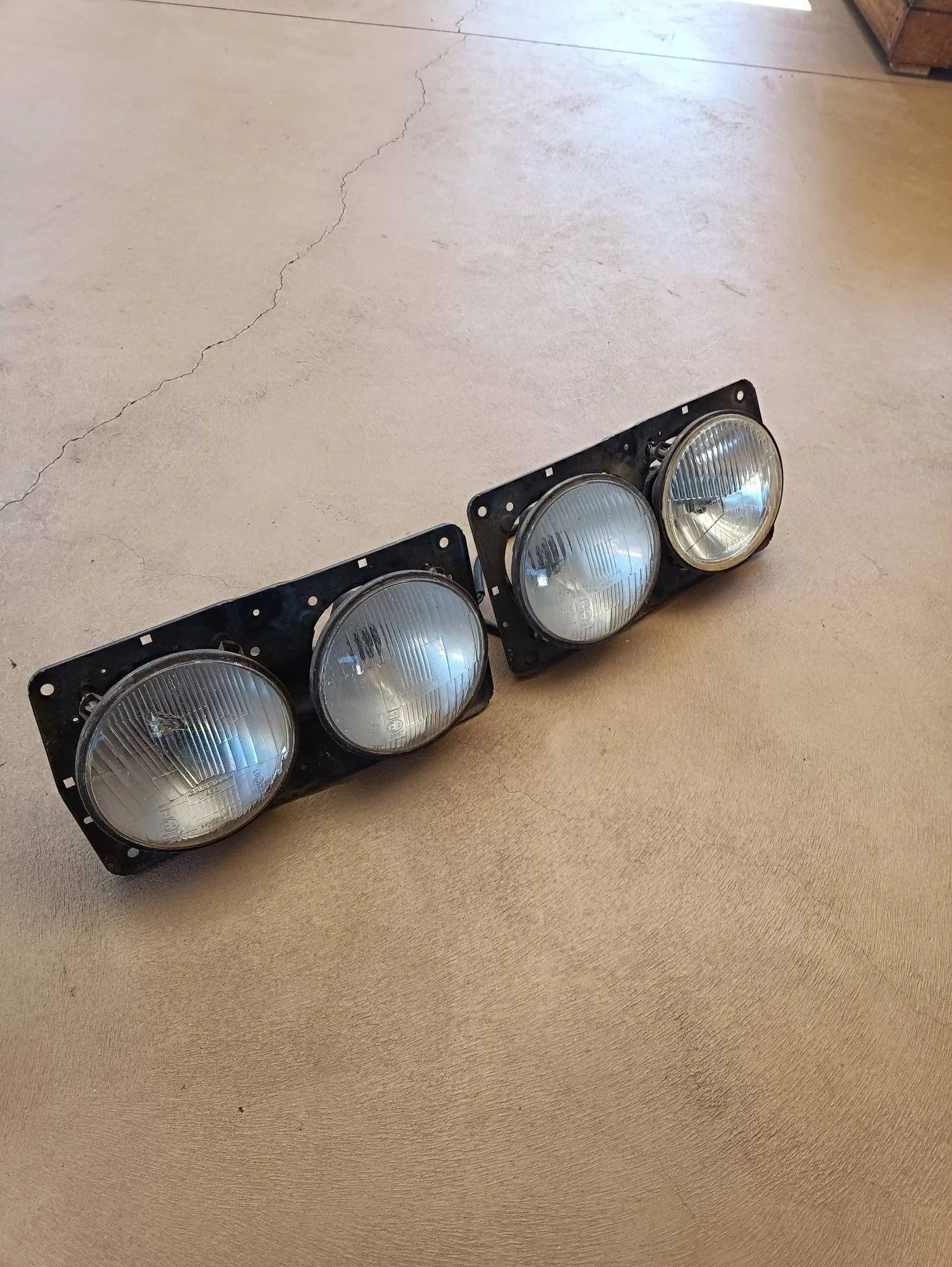 Fiat 131 Twin Headlight Carriers & Lamps