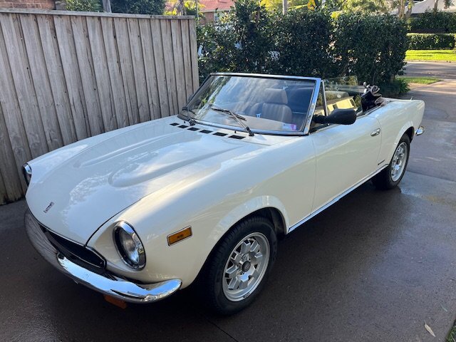 1983 Fiat pininfarina spider