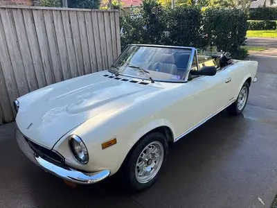 1983 Fiat pininfarina spider